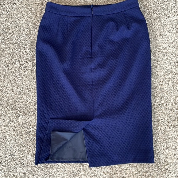 Skirt - Picture 3 of 4